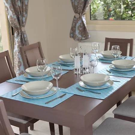 Villa Anthorina 13 *